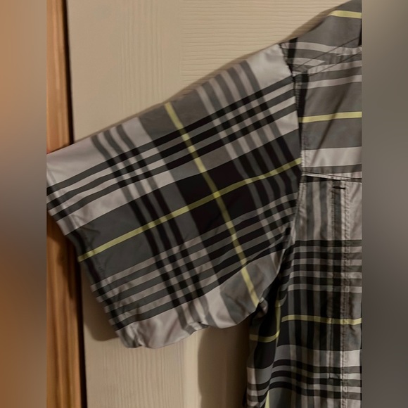 Omni-Shade Sun Protection Columbia button up plaid shirt, size XXL, black plaid - Picture 4 of 8